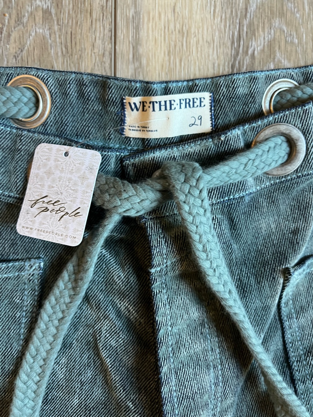 We The Free Moxie Flocked Velvet Barrel Jeans In Mountain Green NWT Size 29 - Picture 3 of 5